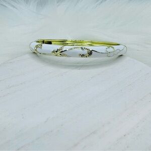 White Jasmine Floral Enamel Cloisonne Bracelet Bangle